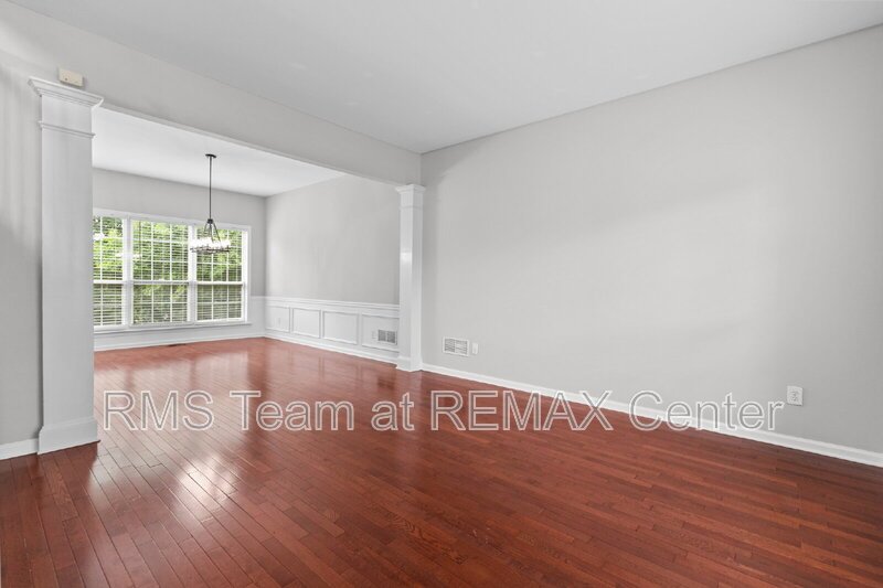 Gorgeous 5 Bedroom, 3.5 Bathroom Home in Duluth! property image