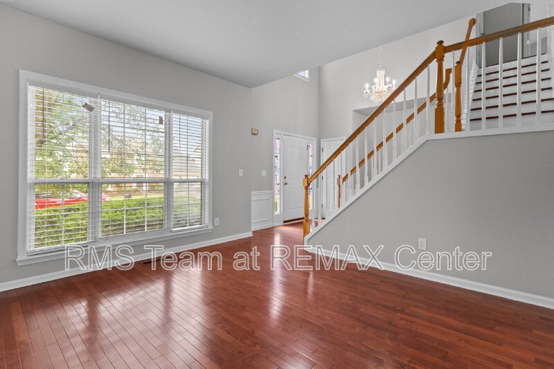 Gorgeous 5 Bedroom, 3.5 Bathroom Home in Duluth! property image