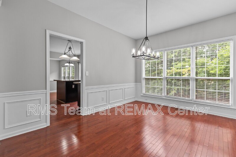 Gorgeous 5 Bedroom, 3.5 Bathroom Home in Duluth! property image