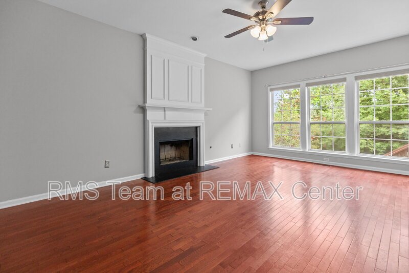 Gorgeous 5 Bedroom, 3.5 Bathroom Home in Duluth! property image