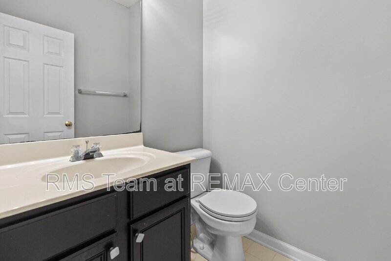 Gorgeous 5 Bedroom, 3.5 Bathroom Home in Duluth! property image