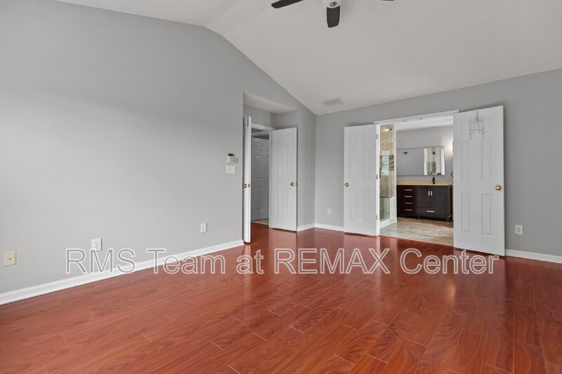 Gorgeous 5 Bedroom, 3.5 Bathroom Home in Duluth! property image
