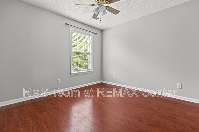 Gorgeous 5 Bedroom, 3.5 Bathroom Home in Duluth! property image