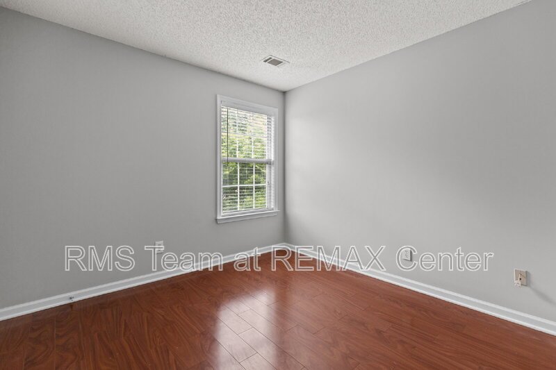 Gorgeous 5 Bedroom, 3.5 Bathroom Home in Duluth! property image