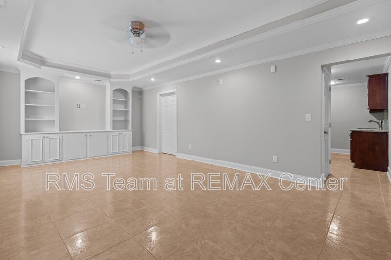 Gorgeous 5 Bedroom, 3.5 Bathroom Home in Duluth! property image