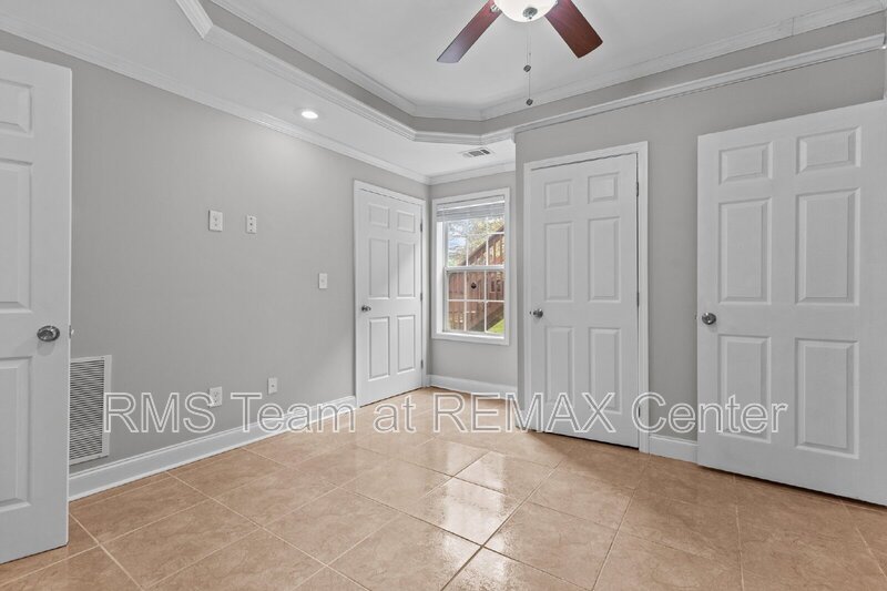 Gorgeous 5 Bedroom, 3.5 Bathroom Home in Duluth! property image