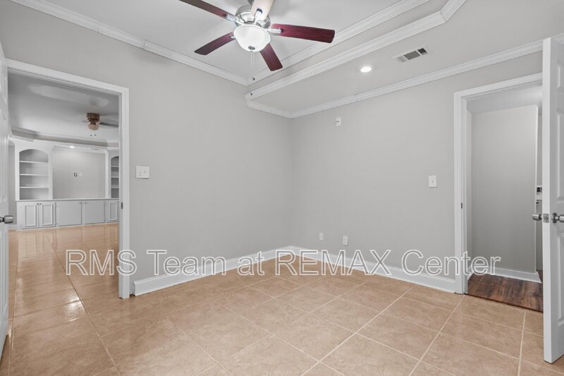 Gorgeous 5 Bedroom, 3.5 Bathroom Home in Duluth! property image
