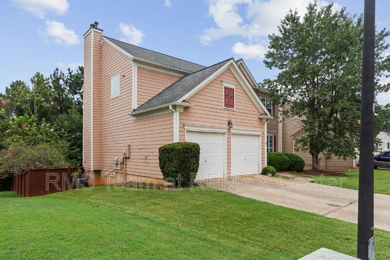 Gorgeous 5 Bedroom, 3.5 Bathroom Home in Duluth! property image