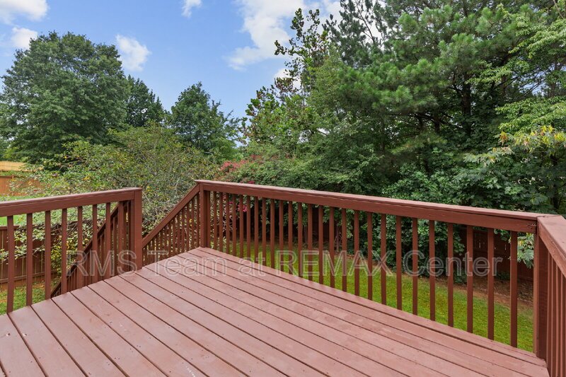 Gorgeous 5 Bedroom, 3.5 Bathroom Home in Duluth! property image