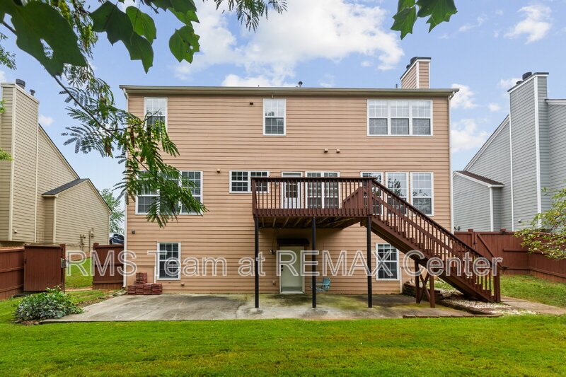Gorgeous 5 Bedroom, 3.5 Bathroom Home in Duluth! property image
