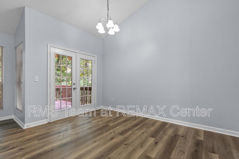 Spacious Split Level House property image
