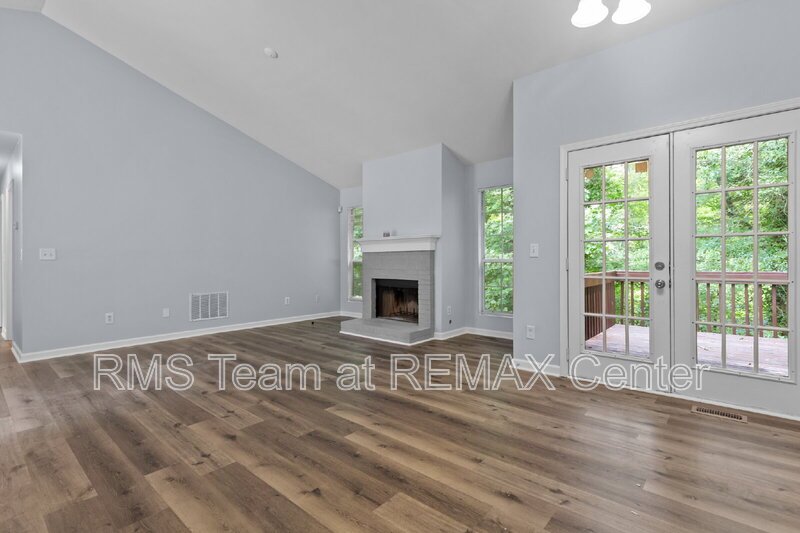 Spacious Split Level House property image