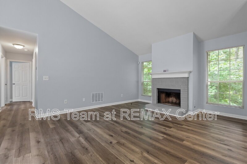 Spacious Split Level House property image