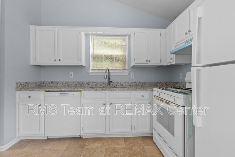 Spacious Split Level House property image