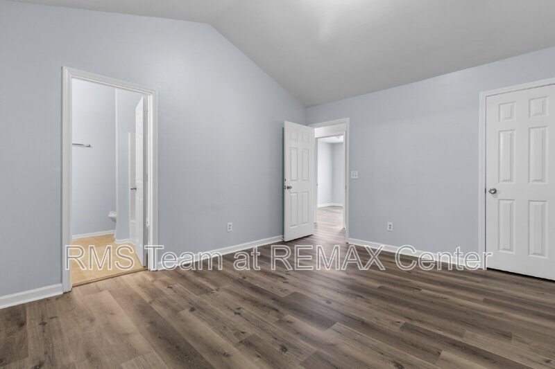 Spacious Split Level House property image