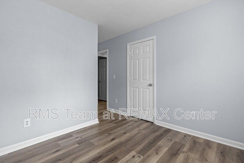 Spacious Split Level House property image