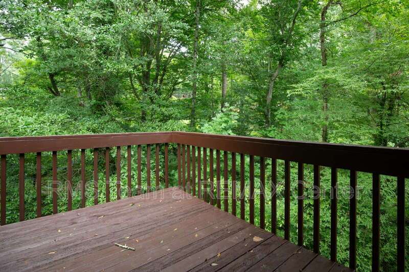 Spacious Split Level House property image