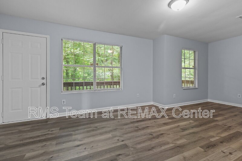 Spacious Split Level House property image