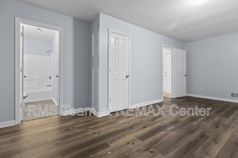Spacious Split Level House property image