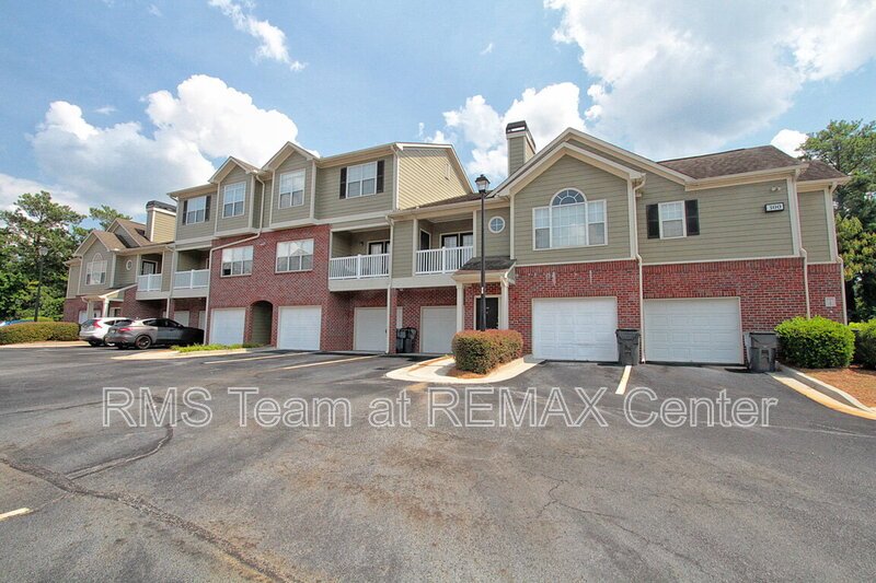 Gorgeous 2BR/2BA condo in gated community property image