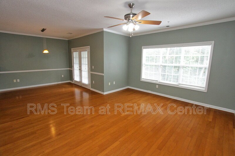 Gorgeous 2BR/2BA condo in gated community property image
