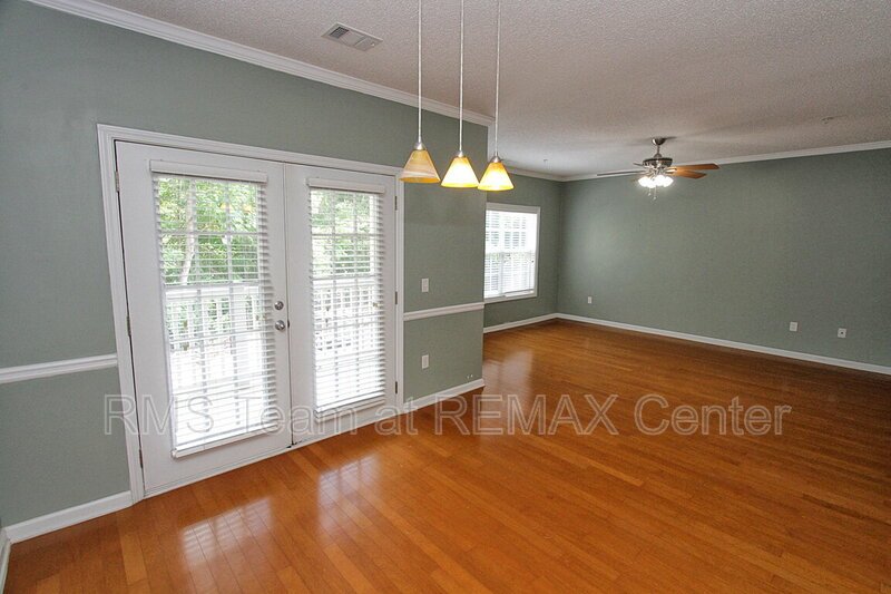 Gorgeous 2BR/2BA condo in gated community property image