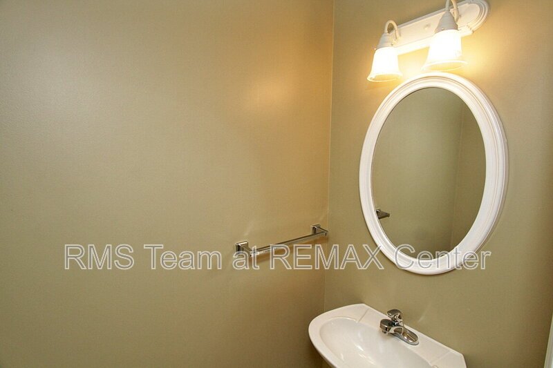 Gorgeous 2BR/2BA condo in gated community property image