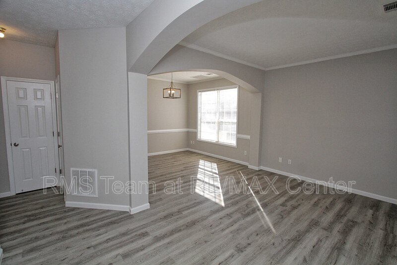4 Bedroom, 2.5 Bathroom Gorgeous House is a Must See! property image