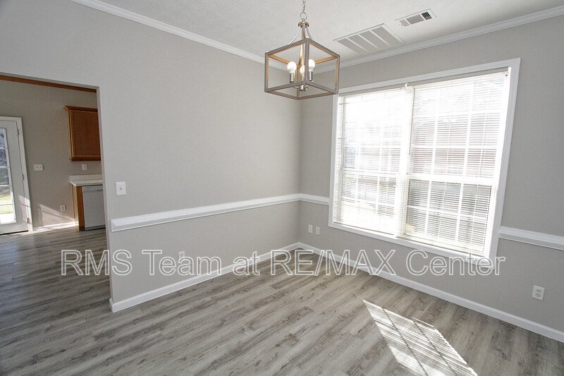 4 Bedroom, 2.5 Bathroom Gorgeous House is a Must See! property image