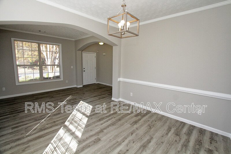 4 Bedroom, 2.5 Bathroom Gorgeous House is a Must See! property image