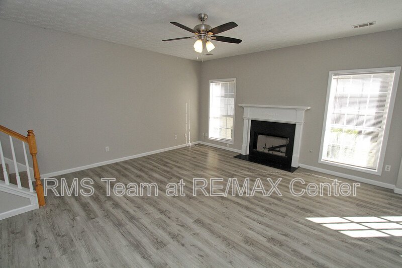 4 Bedroom, 2.5 Bathroom Gorgeous House is a Must See! property image