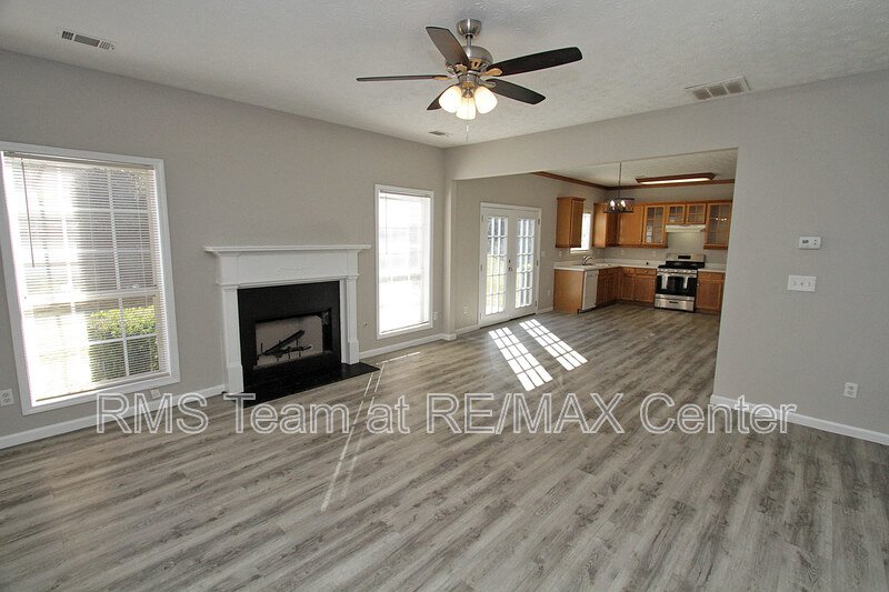4 Bedroom, 2.5 Bathroom Gorgeous House is a Must See! property image