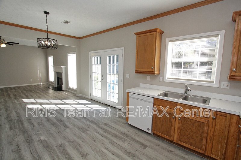 4 Bedroom, 2.5 Bathroom Gorgeous House is a Must See! property image