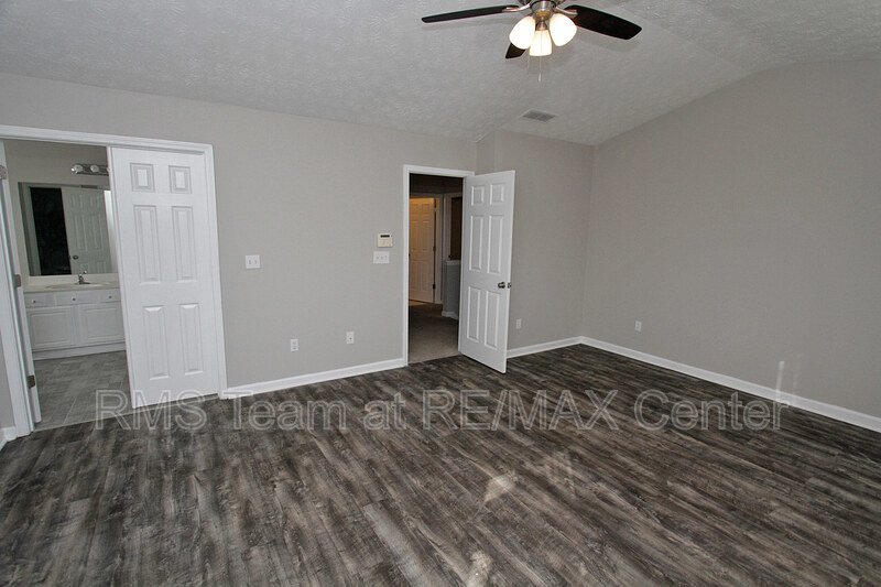 4 Bedroom, 2.5 Bathroom Gorgeous House is a Must See! property image