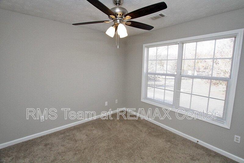 4 Bedroom, 2.5 Bathroom Gorgeous House is a Must See! property image
