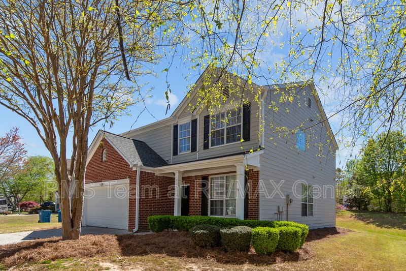 4 Bedroom, 2.5 Bathroom Gorgeous House is a Must See! property image