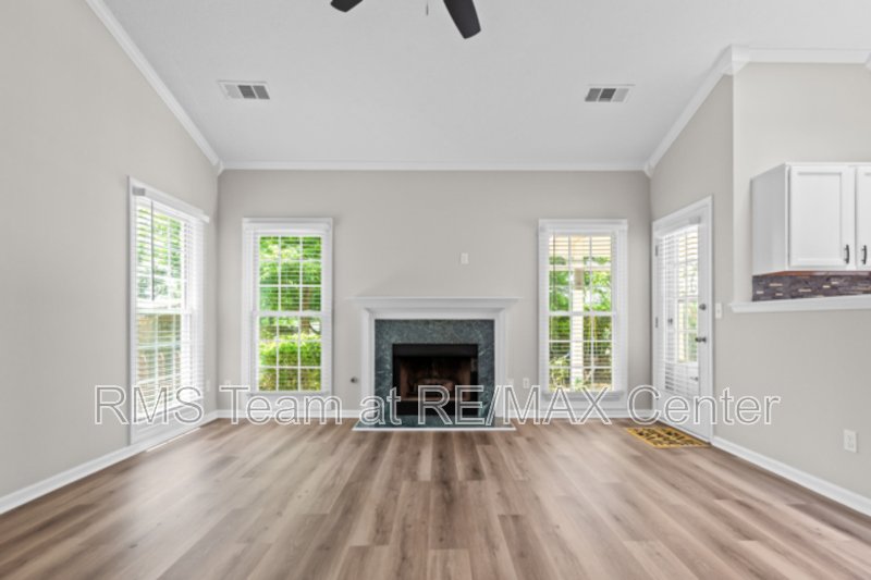 Beautifully Renovated 3BR/2BA in Chattahoochee Landing! property image
