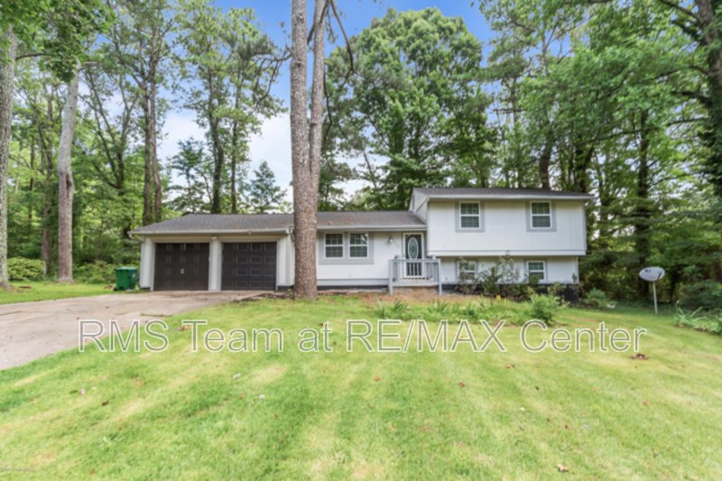 Updated 3 bedroom, 2.5 bath property image