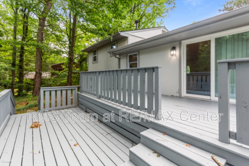 Updated 3 bedroom, 2.5 bath property image
