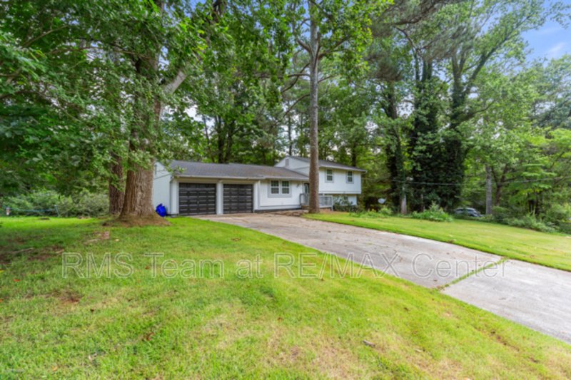 Updated 3 bedroom, 2.5 bath property image