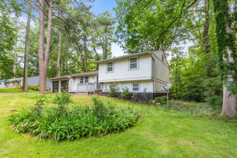 Updated 3 bedroom, 2.5 bath property image