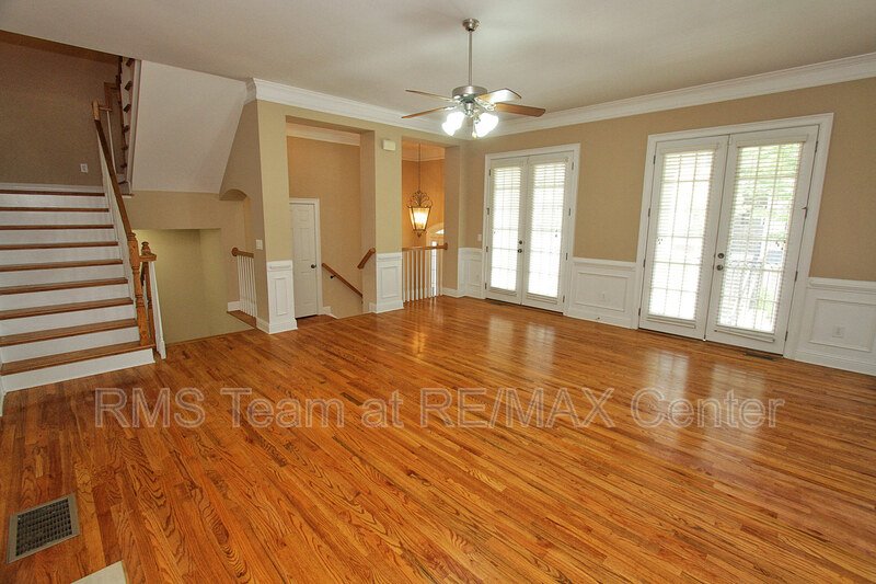 Gorgeous LIKE NEW 4 BR/3.5 BA Townhome in Atlanta (Cobb County)! property image