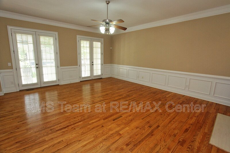 Gorgeous LIKE NEW 4 BR/3.5 BA Townhome in Atlanta (Cobb County)! property image