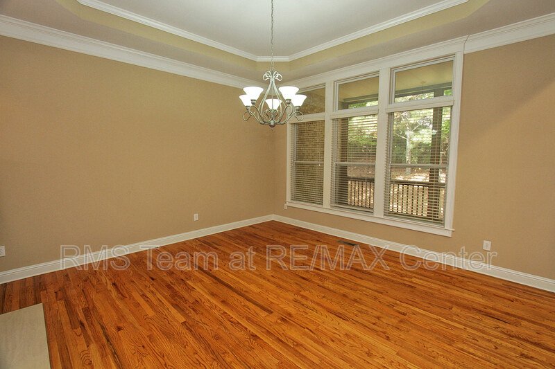Gorgeous LIKE NEW 4 BR/3.5 BA Townhome in Atlanta (Cobb County)! property image