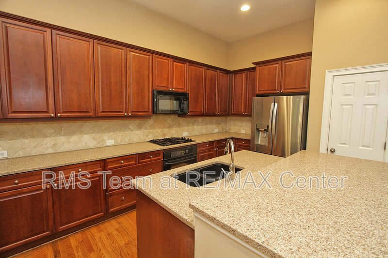 Gorgeous LIKE NEW 4 BR/3.5 BA Townhome in Atlanta (Cobb County)! property image