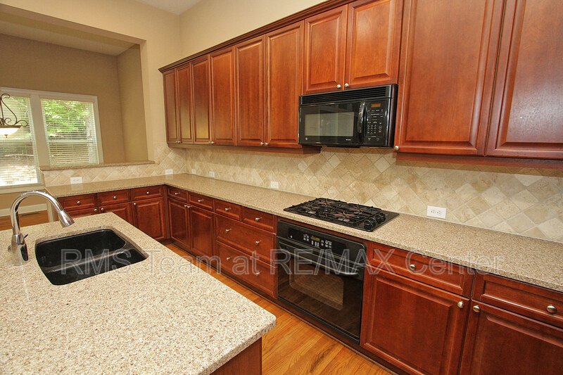 Gorgeous LIKE NEW 4 BR/3.5 BA Townhome in Atlanta (Cobb County)! property image
