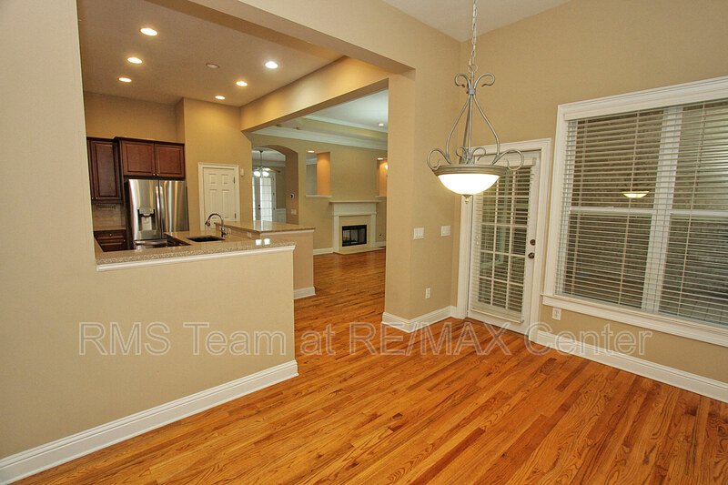 Gorgeous LIKE NEW 4 BR/3.5 BA Townhome in Atlanta (Cobb County)! property image