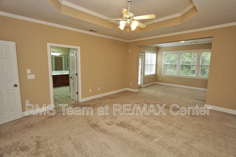 Gorgeous LIKE NEW 4 BR/3.5 BA Townhome in Atlanta (Cobb County)! property image