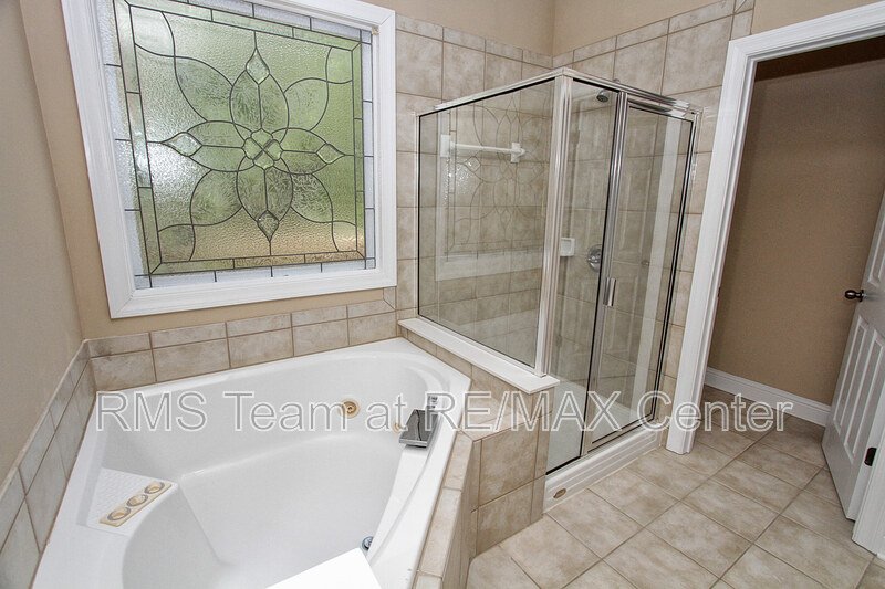 Gorgeous LIKE NEW 4 BR/3.5 BA Townhome in Atlanta (Cobb County)! property image