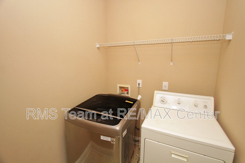 Gorgeous LIKE NEW 4 BR/3.5 BA Townhome in Atlanta (Cobb County)! property image